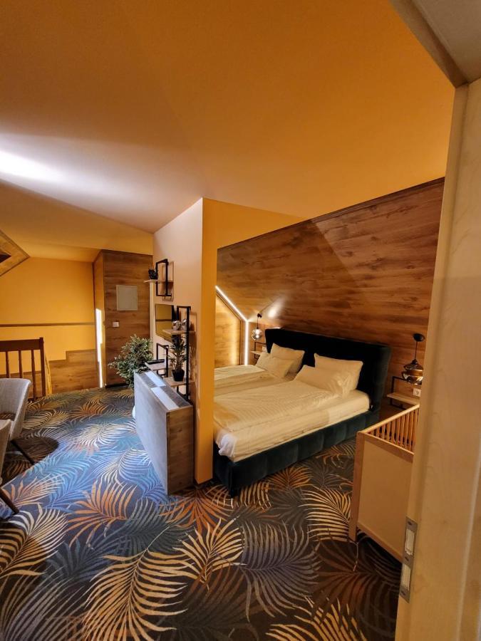 Ambiente Garni Hotel 3*